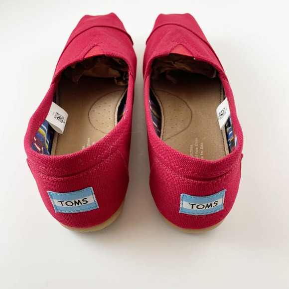 Tom’s Women’s Red Canvas Moccasin Flats - Picture 5 of 9
